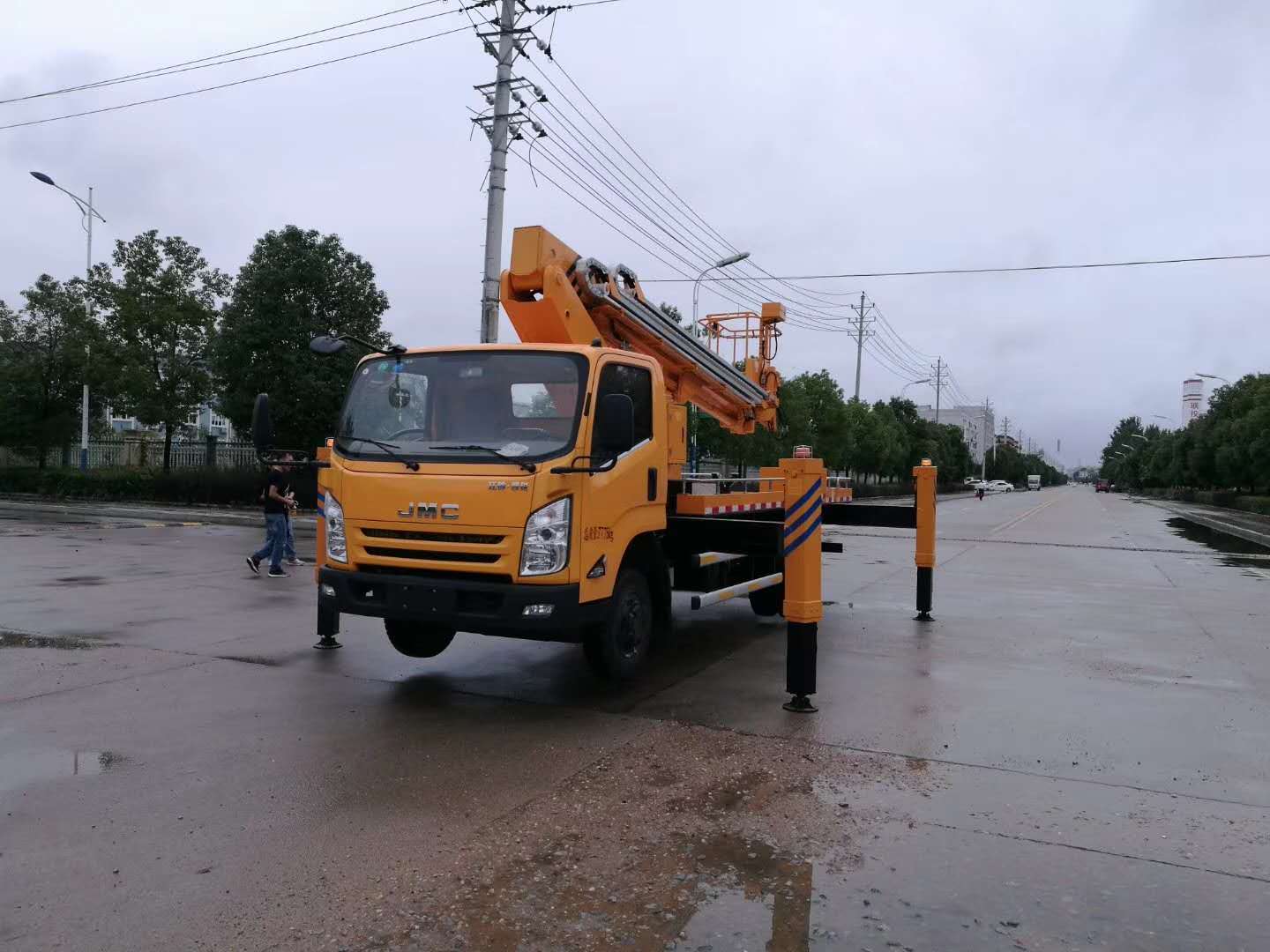 江鈴16米高空作業(yè)車