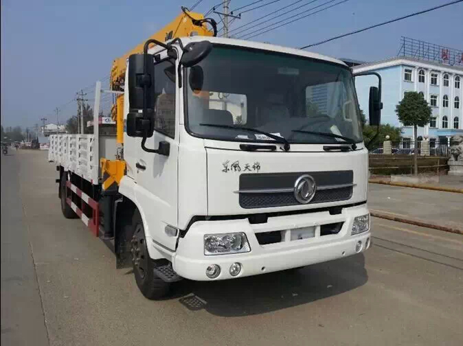 8噸隨車吊多少錢 8噸吊機(jī)什么牌子好 隨車吊價格