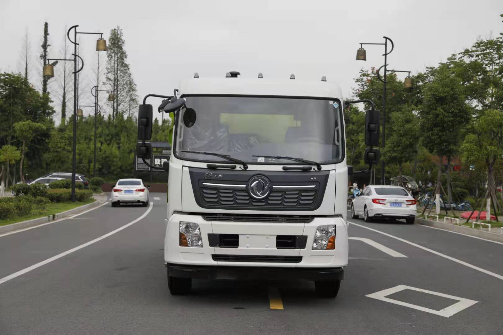 東風(fēng)11方掃路車 東風(fēng)天錦掃路車價(jià)格廠家  掃路車報(bào)價(jià)