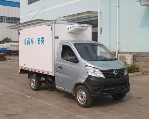 程力威牌CLW5020XLC5型冷藏車